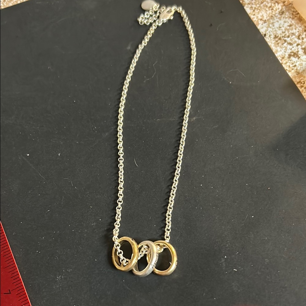Elegant Gold and Silver Interlocking Necklace